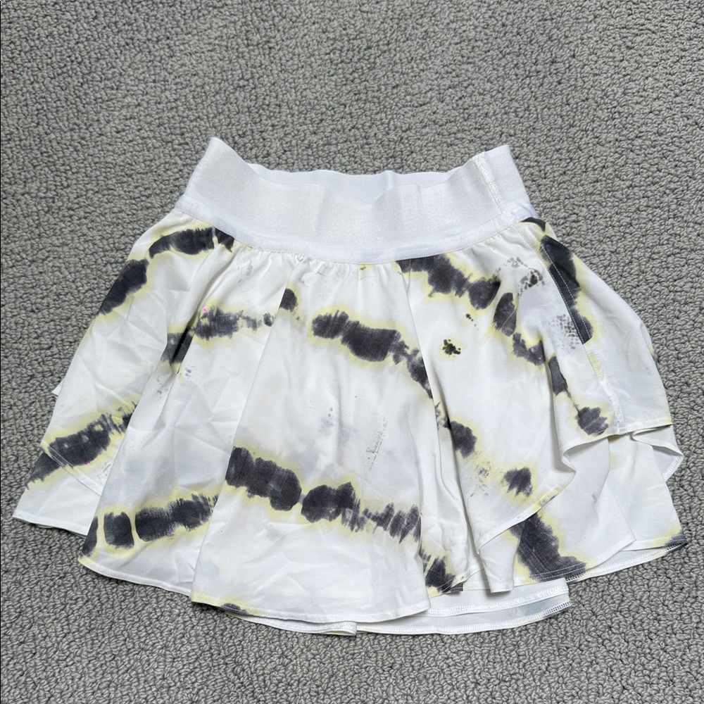 Lululemon White and Yellow Tie-Dye Flared Women's Tennis Skort